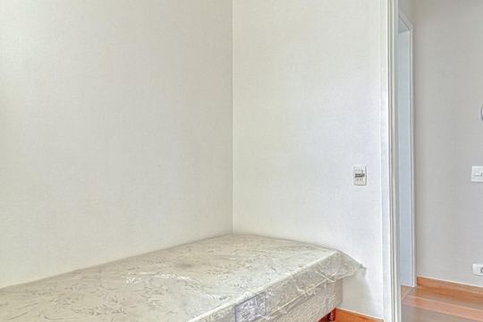 Quarto de serviço de apartamento para alugar com 2 quartos, 80m² em Itaim Bibi, São Paulo