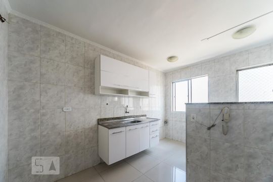 Cozinha de apartamento para alugar com 2 quartos, 70m² em Baeta Neves, São Bernardo do Campo