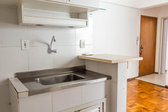Cozinha de apartamento à venda com 1 quarto, 41m² em Centro Histórico, Porto Alegre