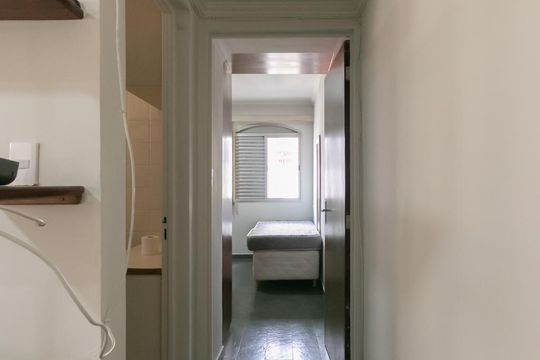 Corredor de apartamento para alugar com 1 quarto, 52m² em Centro, Campinas