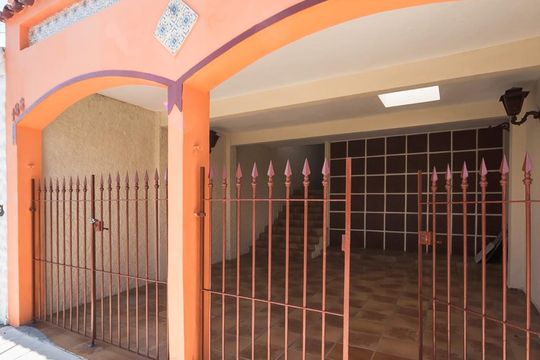 Fachada de casa à venda com 5 quartos, 166m² em Centro, São Bernardo do Campo