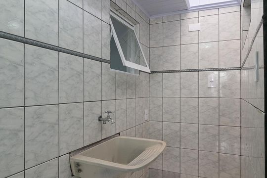 Área de serviço  de casa para alugar com 2 quartos, 60m² em Vila Brasilina, São Paulo