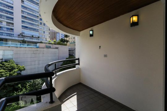 Varanda de apartamento para alugar com 3 quartos, 83m² em Vila Madalena, São Paulo