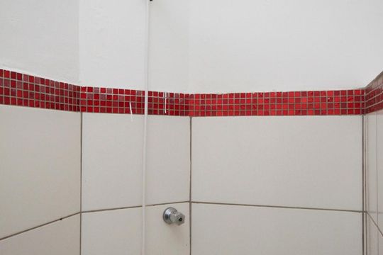 Banheiro de kitnet/studio para alugar com 1 quarto, 28m² em Bela Vista, São Paulo
