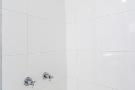 Banheiro social de apartamento à venda com 1 quarto, 53m² em Jardim Brasil (zona Sul), São Paulo