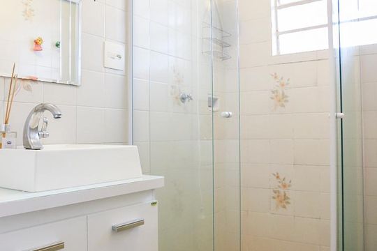 Banheiro de apartamento à venda com 1 quarto, 38m² em Jardim Paulista, São Paulo