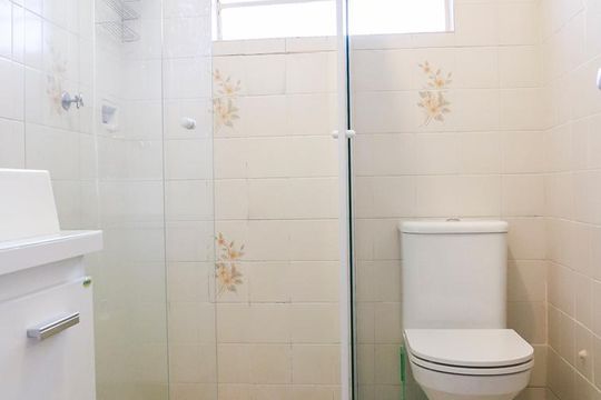 Banheiro de apartamento à venda com 1 quarto, 38m² em Jardim Paulista, São Paulo