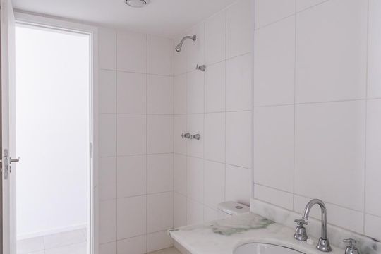Banheiro de apartamento à venda com 3 quartos, 91m² em Recreio dos Bandeirantes, Rio de Janeiro