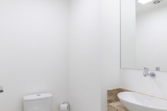 Lavabo de kitnet/studio para alugar com 1 quarto, 56m² em Brooklin Paulista, São Paulo