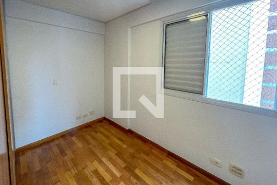 Quarto  de apartamento para alugar com 2 quartos, 63m² em Pinheiros, São Paulo
