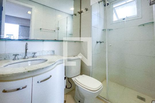 Banheiro da Suíte de apartamento para alugar com 2 quartos, 63m² em Pinheiros, São Paulo
