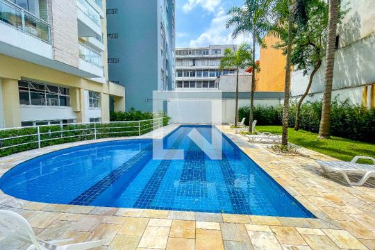 Área comum - Piscina de apartamento para alugar com 2 quartos, 63m² em Pinheiros, São Paulo