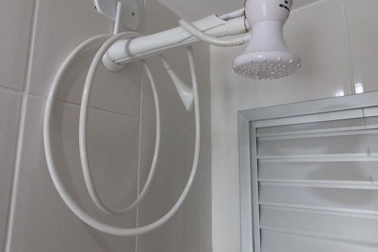 Chuveiro de apartamento para alugar com 2 quartos, 54m² em Águas Claras, Brasília