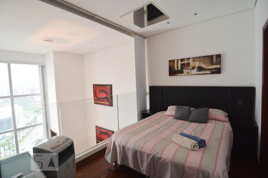 Súíte segundo pavimento de apartamento para alugar com 1 quarto, 71m² em Belvedere, Belo Horizonte