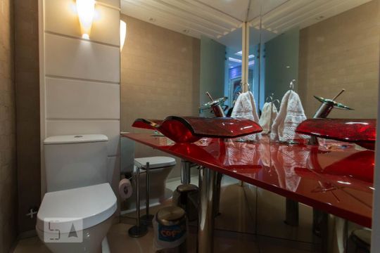 Lavabo de apartamento à venda com 3 quartos, 150m² em Bela Vista, Porto Alegre