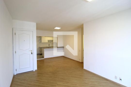 Apartamento para alugar com 3 quartos, 110m² em Indianópolis, São Paulo