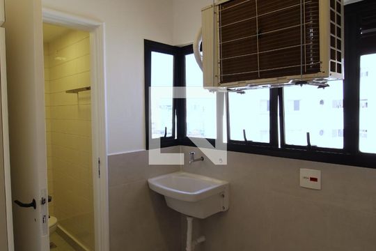 Área de Serviço de apartamento para alugar com 3 quartos, 110m² em Indianópolis, São Paulo