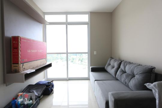 Sala de kitnet/studio para alugar com 1 quarto, 35m² em Real Parque, São Paulo