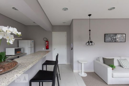 Área Comum Salão de Festas de apartamento para alugar com 1 quarto, 31m² em Água Branca, São Paulo