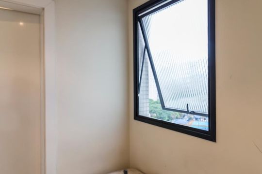 Quarto de serviço de apartamento à venda com 4 quartos, 340m² em Alto da Lapa, São Paulo