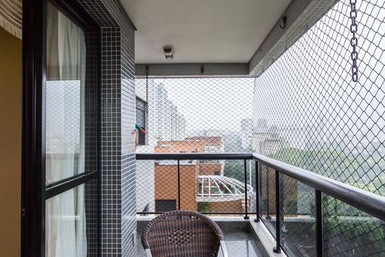 Sacada de apartamento à venda com 4 quartos, 340m² em Alto da Lapa, São Paulo