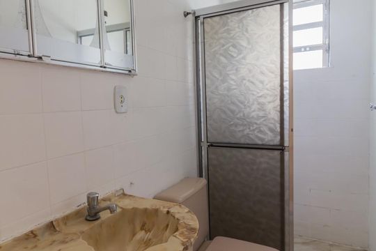 Banheiro de apartamento à venda com 2 quartos, 70m² em Jardim Toscana, Guarulhos
