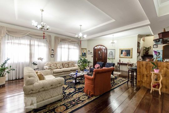 Casa para alugar com 6 quartos, 410m² em Cidade São Francisco, São Paulo