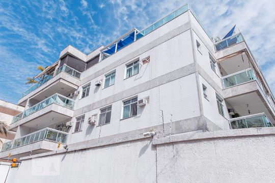 Fachada de apartamento para alugar com 4 quartos, 200m² em Recreio dos Bandeirantes, Rio de Janeiro