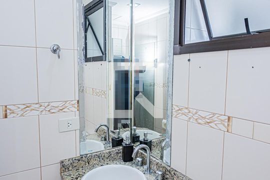 Banheiro de apartamento para alugar com 2 quartos, 60m² em Vila Primavera, São Paulo