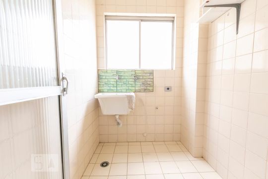 Lavanderia de apartamento à venda com 2 quartos, 50m² em Santa Teresinha, São Paulo