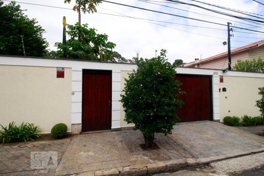 Fachada de casa à venda com 4 quartos, 450m² em Vila Suzana, São Paulo