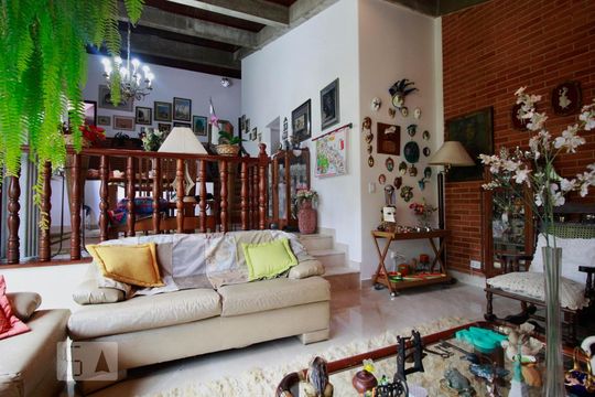Sala de casa à venda com 4 quartos, 450m² em Vila Suzana, São Paulo