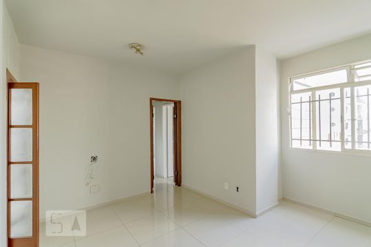 Sala de apartamento para alugar com 3 quartos, 65m² em Nova Floresta, Belo Horizonte