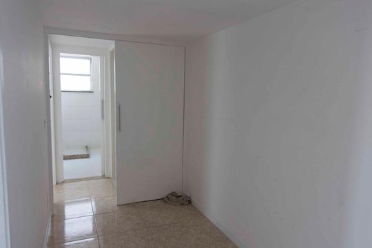corredor de apartamento à venda com 3 quartos, 100m² em Ingá, Niterói