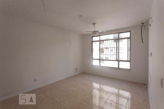 sala de apartamento à venda com 3 quartos, 100m² em Ingá, Niterói