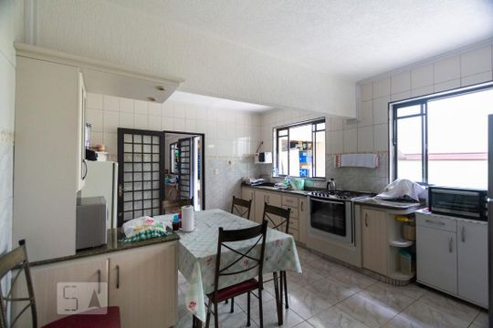 Cozinha de casa para alugar com 3 quartos, 400m² em Mirandópolis, São Paulo