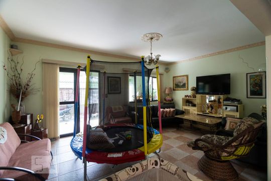 Sala de estar de casa para alugar com 3 quartos, 400m² em Mirandópolis, São Paulo