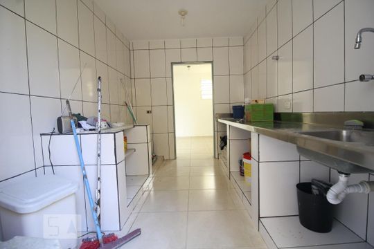 Cozinha de casa para alugar com 5 quartos, 300m² em Vila Tramontano, São Paulo