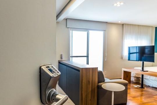 Entrada de kitnet/studio à venda com 1 quarto, 48m² em Parque Industrial Tomas Edson, São Paulo