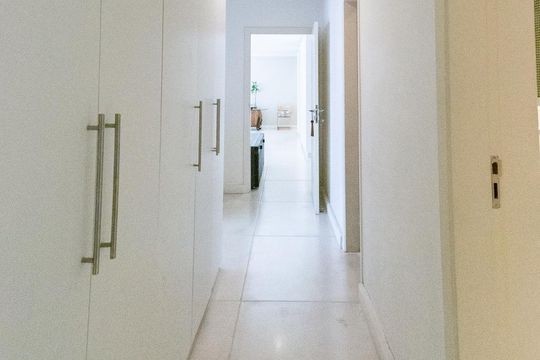 Corredor de apartamento à venda com 2 quartos, 192m² em Itaim Bibi , São Paulo