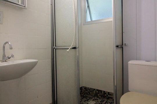 Banheiro de apartamento à venda com 2 quartos, 50m² em Butantã, São Paulo
