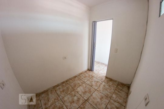 Quarto 2 de apartamento para alugar com 2 quartos, 55m² em Vila Nivi, São Paulo