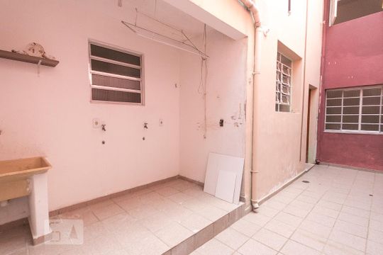 Área de serviço  de casa à venda com 3 quartos, 170m² em Cambuci, São Paulo