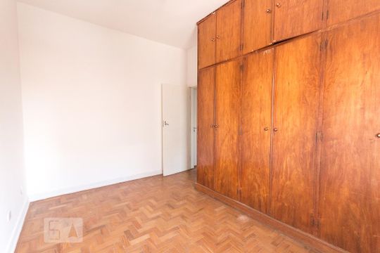 Suíte  de casa à venda com 3 quartos, 170m² em Cambuci, São Paulo