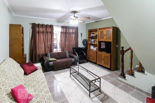 Casa para alugar com 5 quartos, 240m² em Vila Invernada, São Paulo