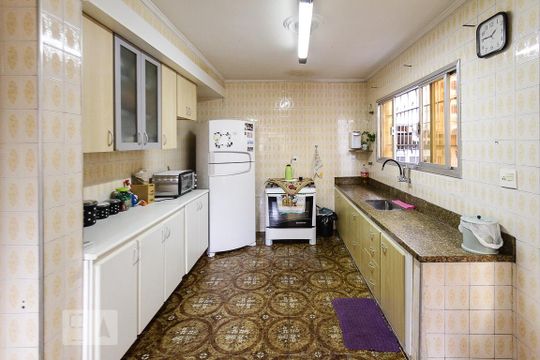 cozinha de casa para alugar com 5 quartos, 240m² em Vila Invernada, São Paulo
