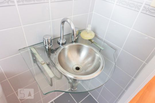 Banheiro de apartamento para alugar com 2 quartos, 52m² em Parque Mandaqui, São Paulo