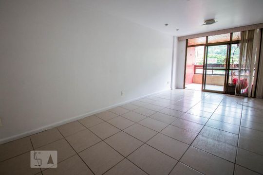Sala de apartamento para alugar com 3 quartos, 120m² em São Francisco, Niterói