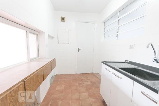 Cozinha  de apartamento à venda com 2 quartos, 63m² em Vila Santa Eulalia, São Paulo