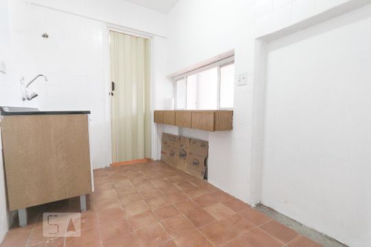 Cozinha  de apartamento à venda com 2 quartos, 63m² em Vila Santa Eulalia, São Paulo